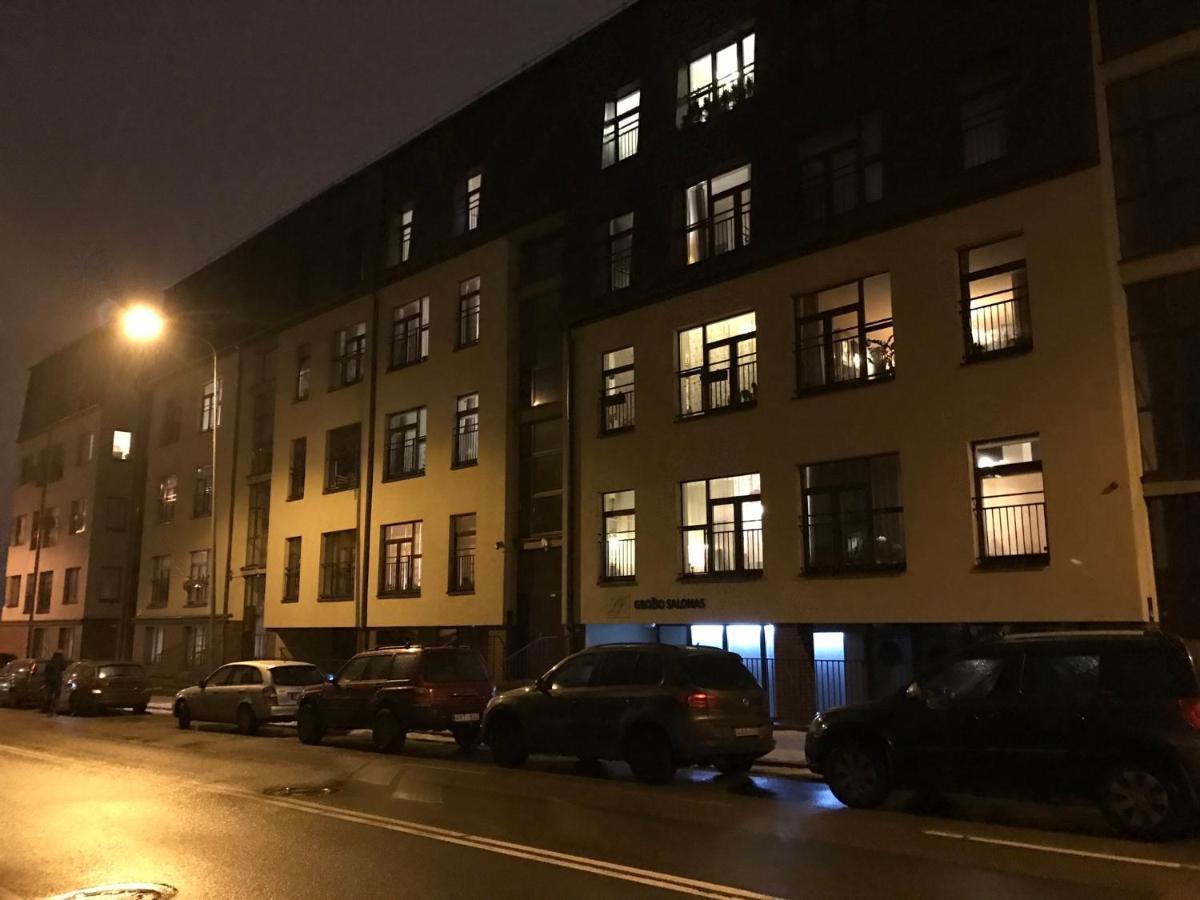 Near Station Apartment Vilnius Exterior photo